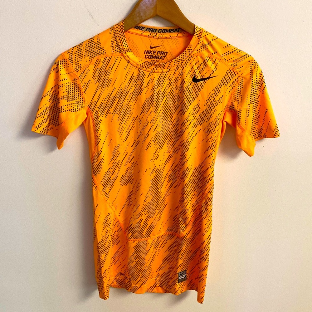 Nike Pro Combat Dri-Fit Small orange/black